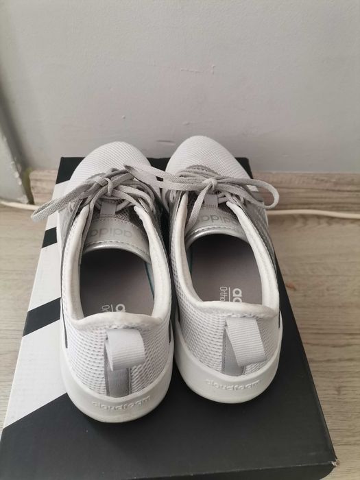 Маратонки adidas