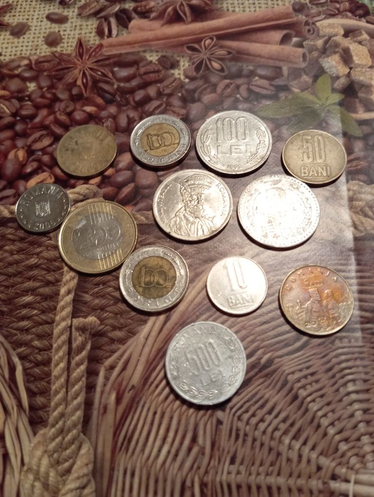 Vând bani vechi monezi și bagnote românești cât și straine