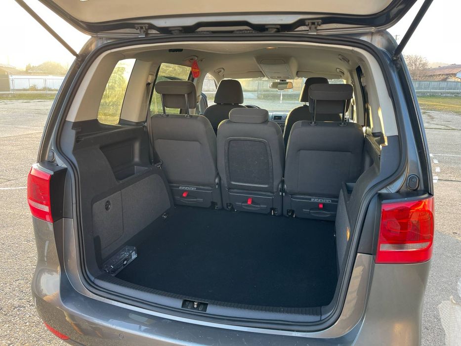 Mașina Touran style