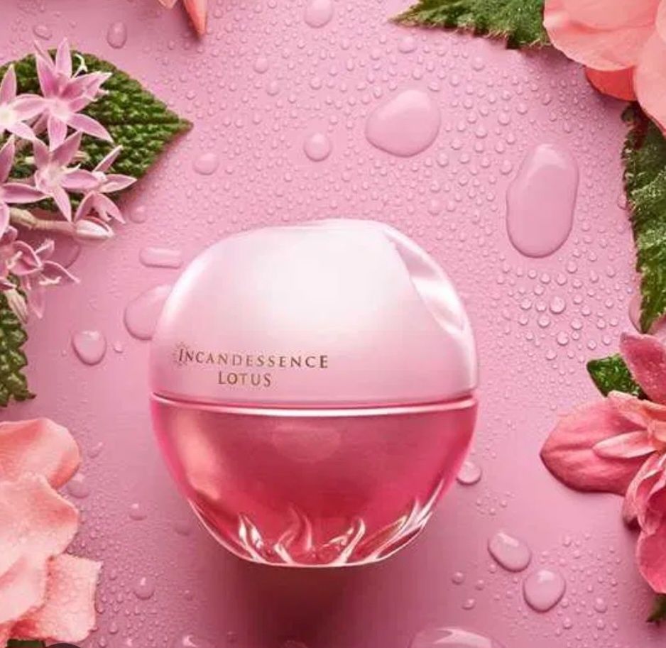 Apa de parfum Incandessence Lotus , de la AVON