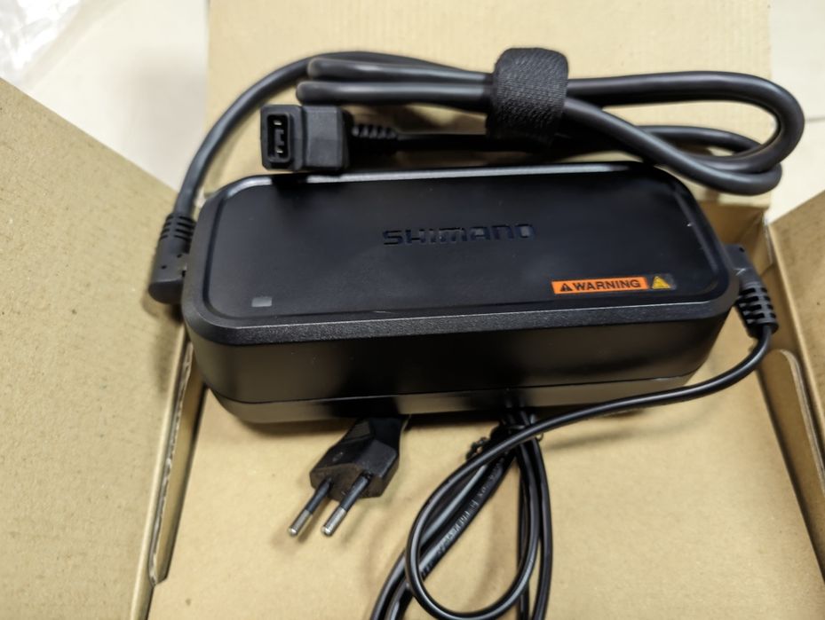 INCARCATOR bicicleta electrica SHIMANO STEPS
EC-E8004
