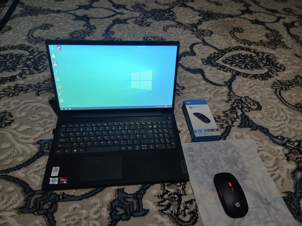 Lenovo. Noutbuk.
