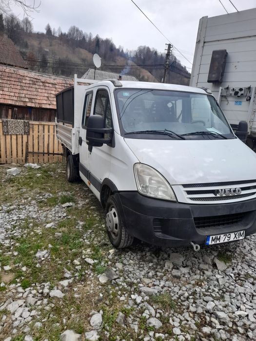 Camioneta Iveco basculabila