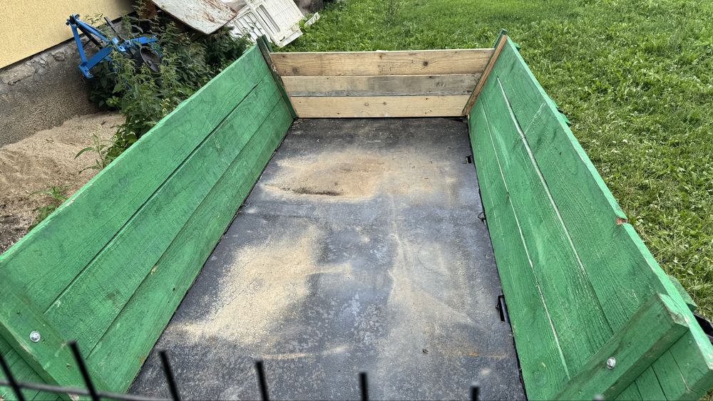 Remorcă după tractor