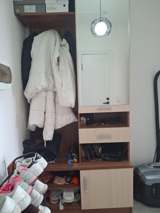 Прихожая с зеркалом