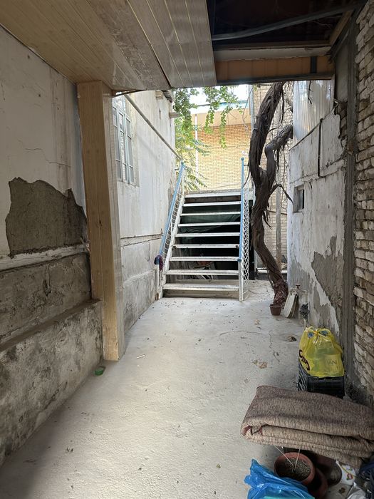 Eski shaharda hovli sotiladi