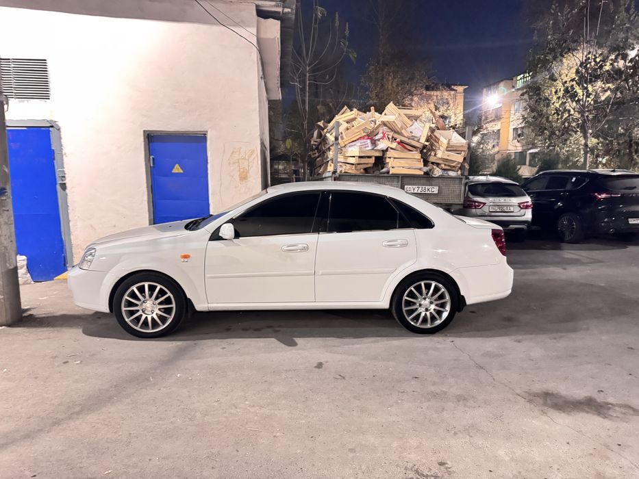 Jentra deskaga abmen bor