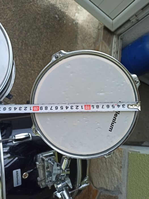 Продавам комплект детски барабани