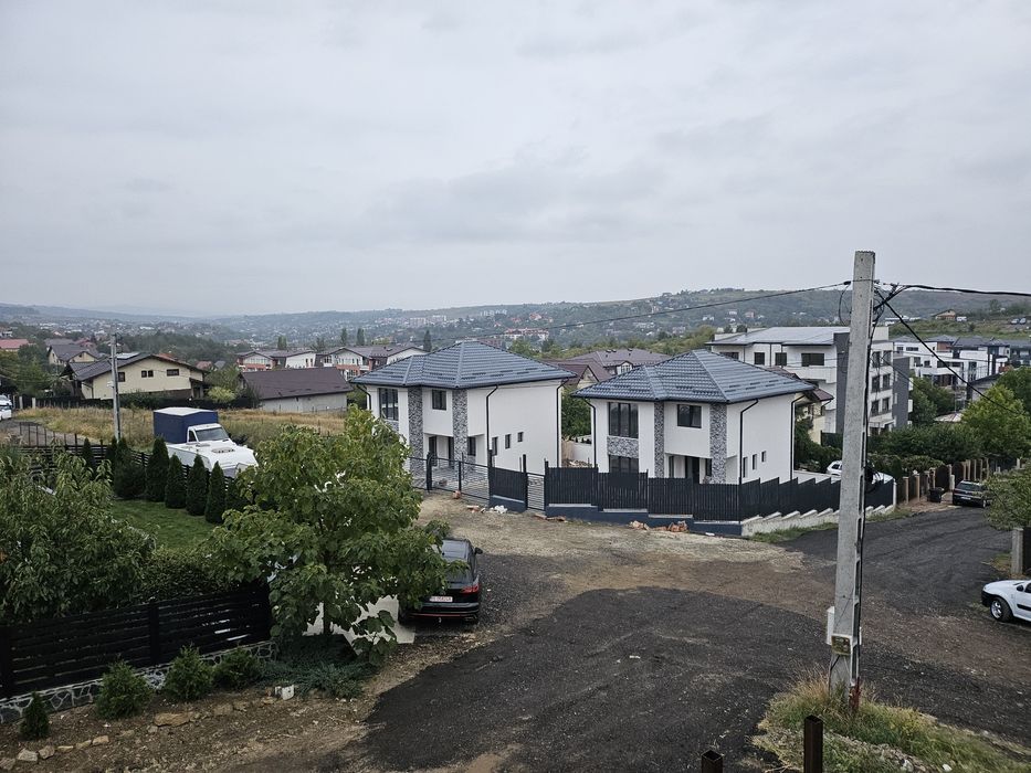 Casa cu etaj , Lidl Bucium