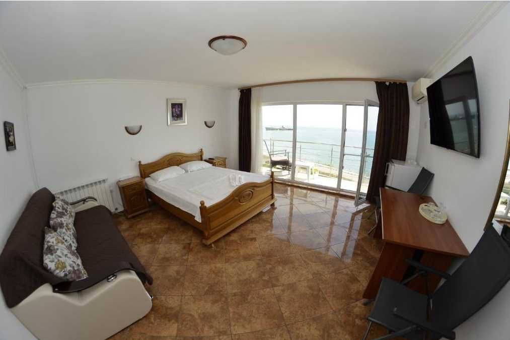 Camere libere Hostel Adonis Costinești – aproape de plajă