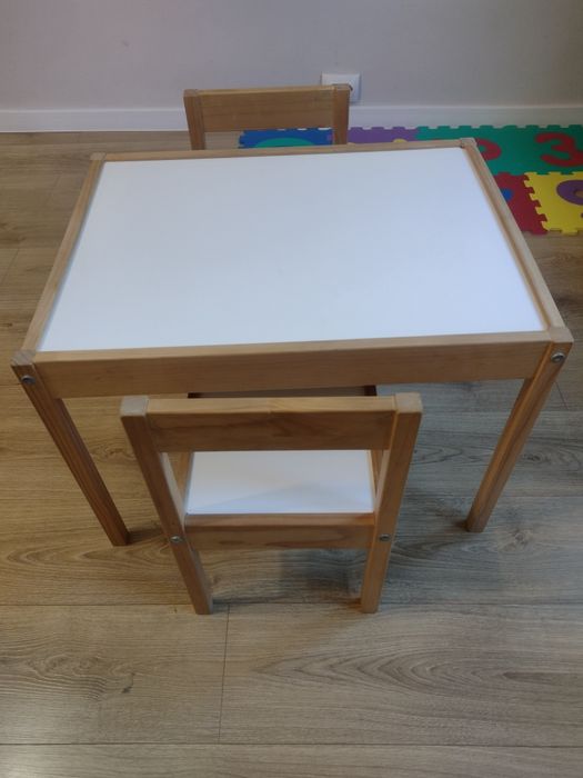 Set măsuță+ 2 scaunele copii IKEA