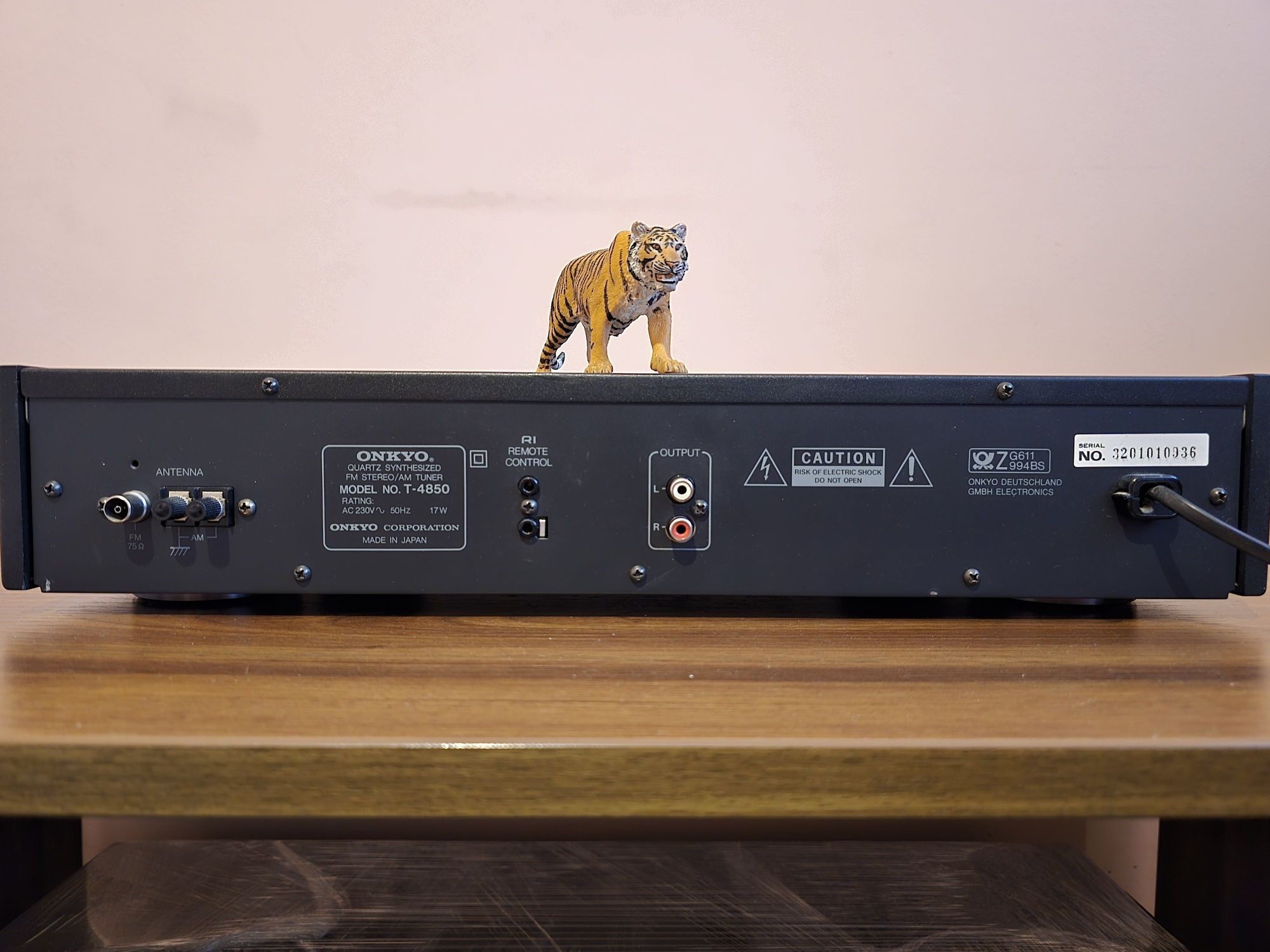 Onkyo Integra T-4850. Tuner premium. Cap serie. Ca nou. Preț fix !