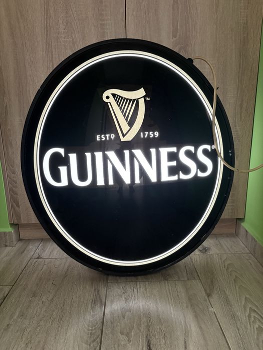 Светеща реклама Guinness