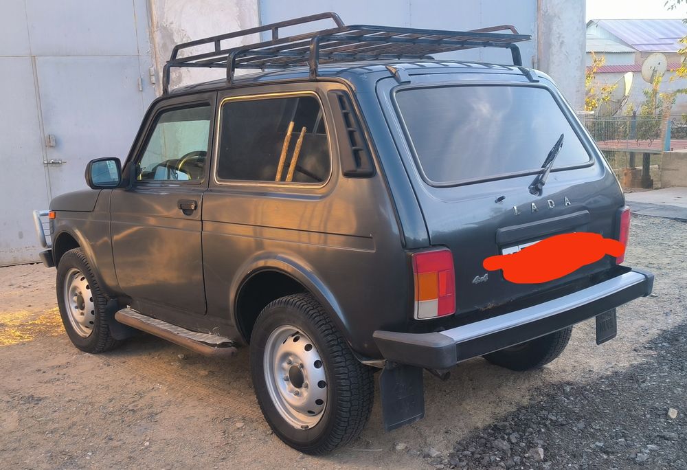 Нива 21214 в Нукус