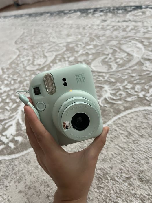 Instax mini 12 (В идеальном состоянии)