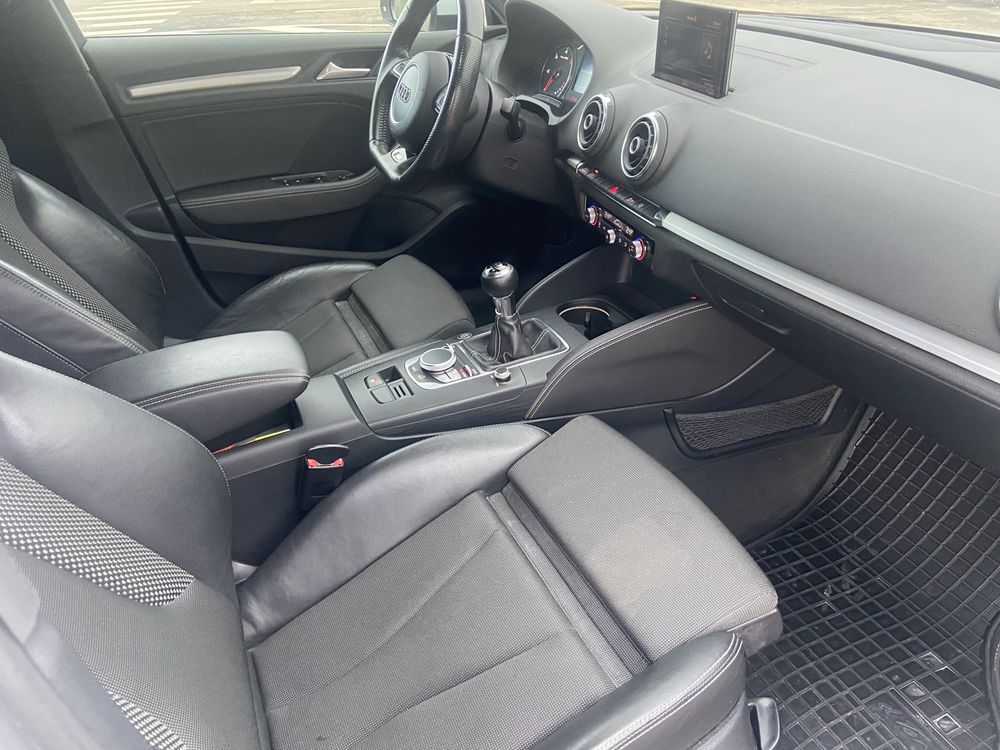 Audi A3 - 2.0 tdi - 2014 - S line interior/exterior