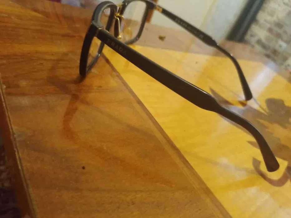 Оригинални очила Prada