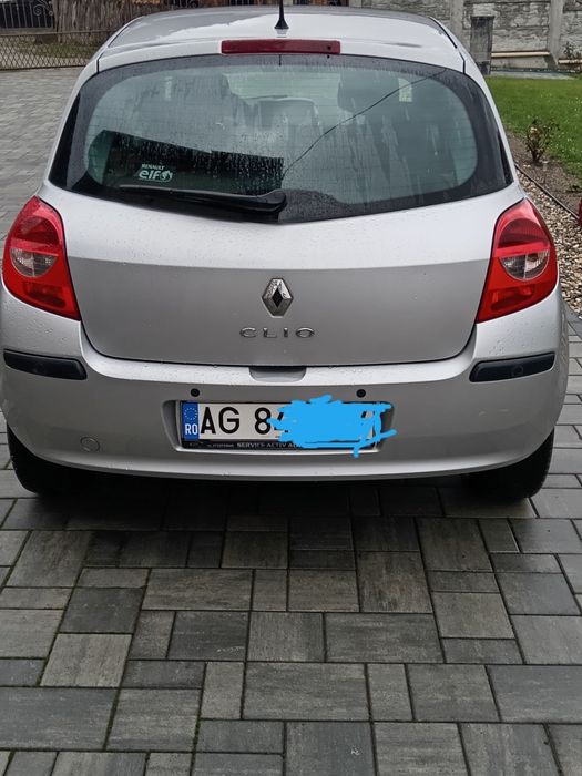 Vând Renault Clio automat 1.6 benzina