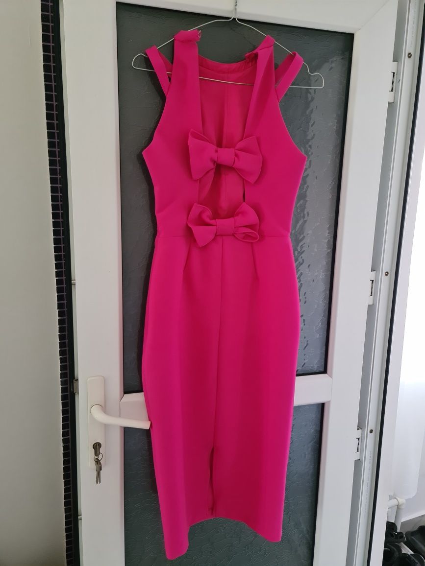 Rochie fuchsia medie