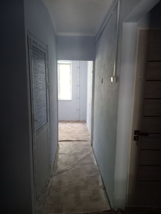 1 xona uy aktyabrda surochna sotiladi 1 etaw utada