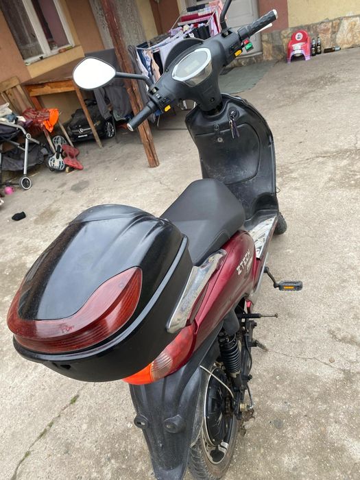 Vând scuter electric