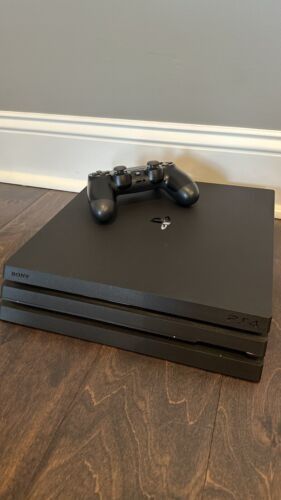 PS4 pro память 1000 гб + 15 игр