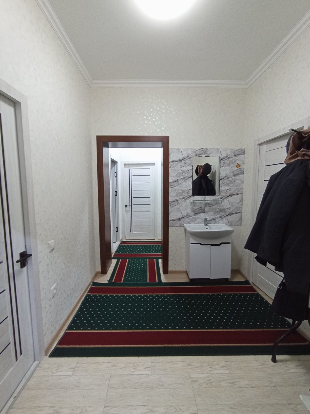Продается 4 комнатная квартира на Шахристанском