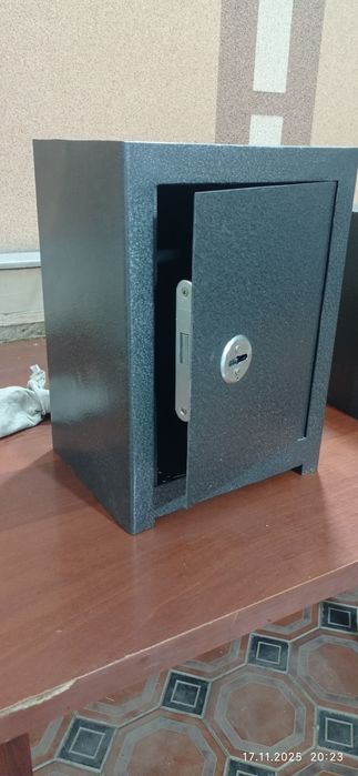 Сейф в ассортименте