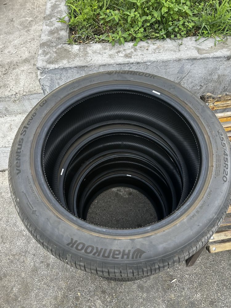 Hankook 255/45/20