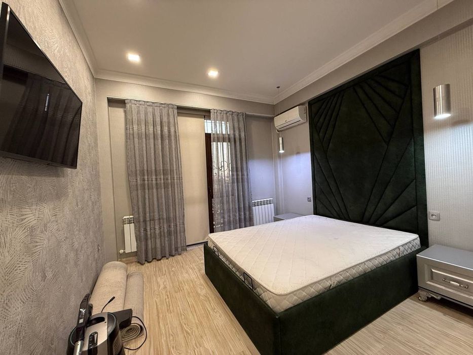 Квартира 4 комнаты в новостройке, 140м² Яккасарайский р-н, кафе Фрегат