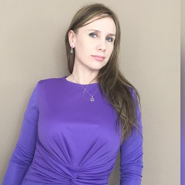Адвокат международник.