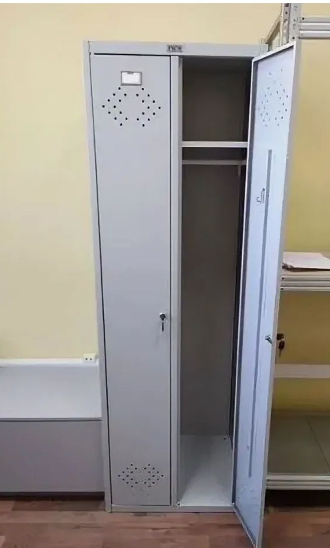 Шкафы металлические для одежды