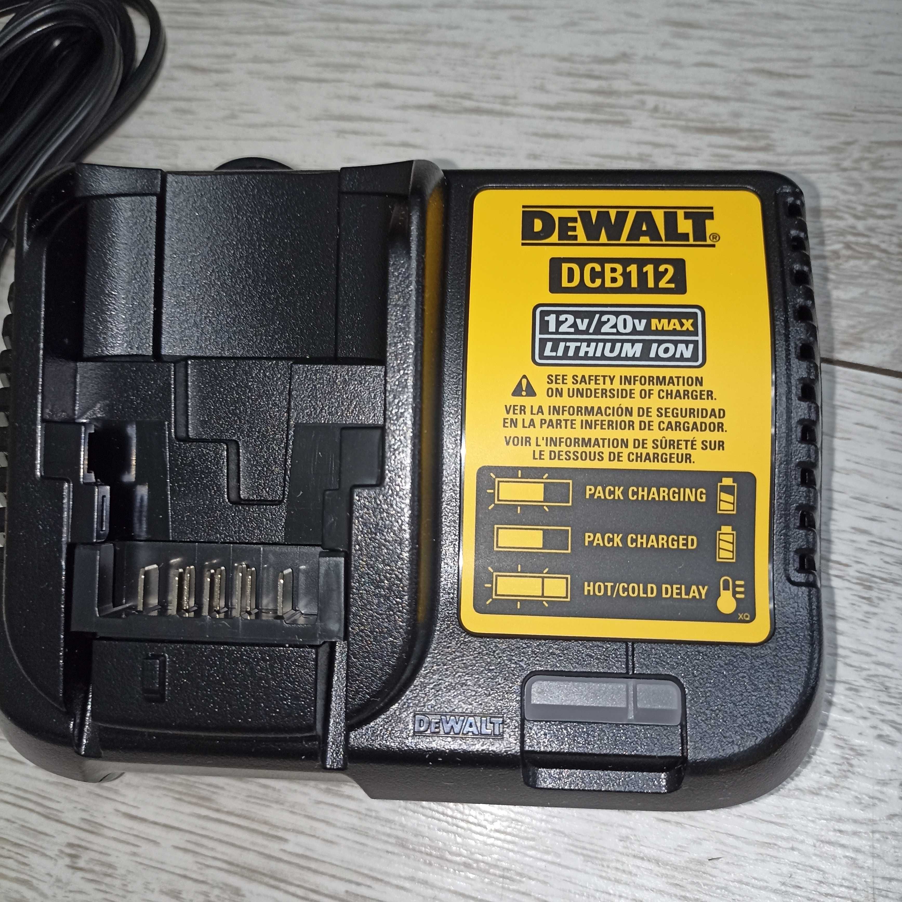 Аккумуляторный COMBO 20 V ( шуруповерт + дрель) DeWalt DCK225D2