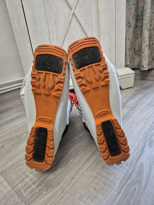 Clăpari Atomic Hawx 120 Ultra XTD ca noi