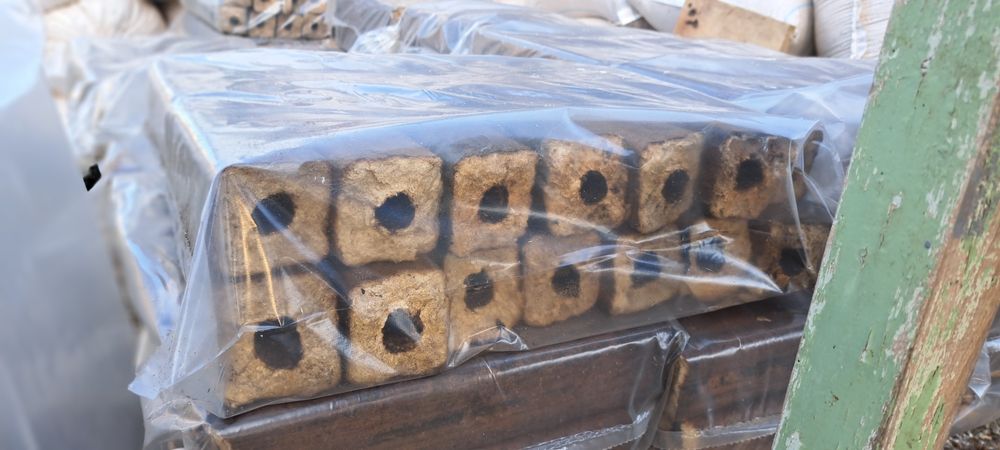 Brichete din rumegus de esenta tare - calitate garantata.