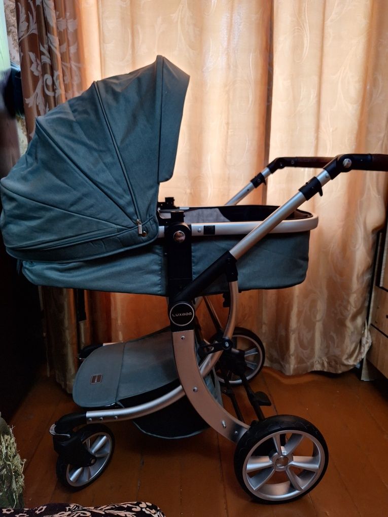 Коляска  Lux mom  прогулочная