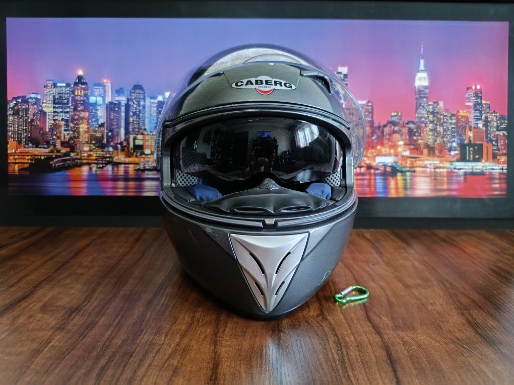 Мото шлем от итальянского бренда CABERG VR 2