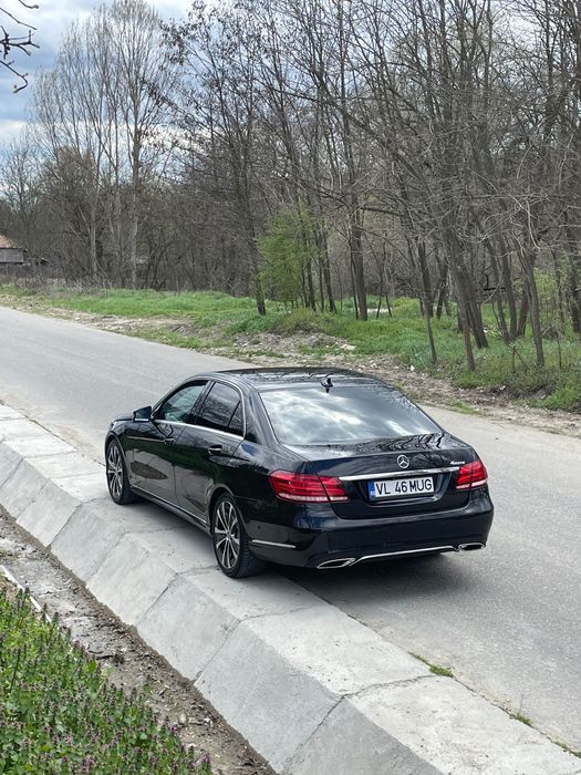 Vând Mercedes E Class 2.2