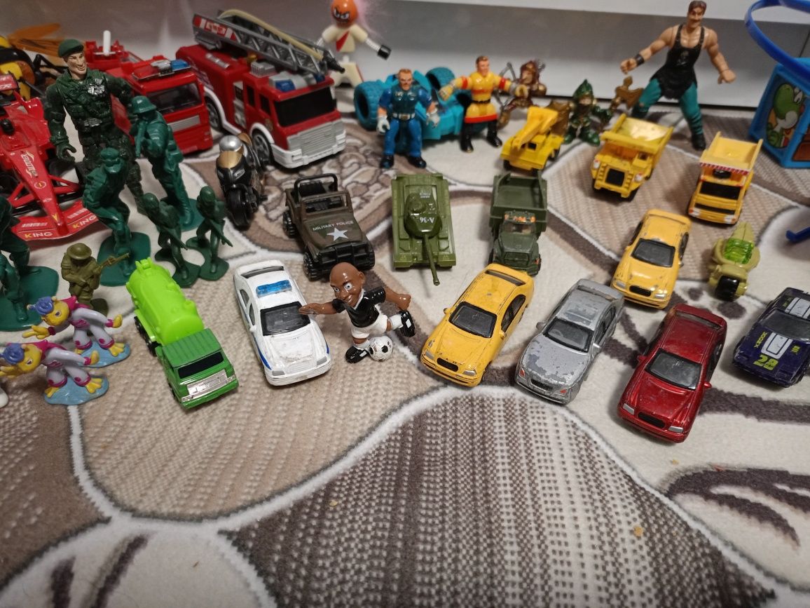 Играчки коли и други