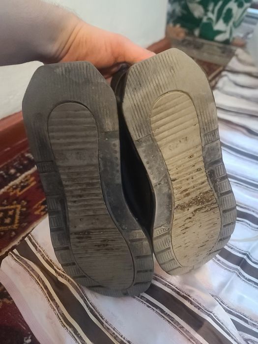 Krossovka erkaklar uchun