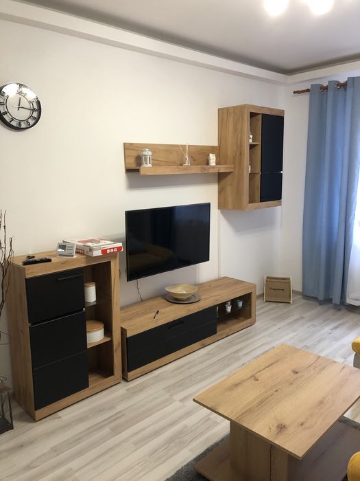 Asigur montaj galerie, corpuri iluminat, oglinda baie