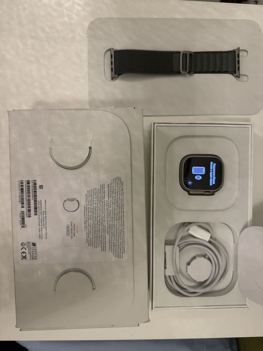 Vand smartwatch Apple Ultra pentru piese