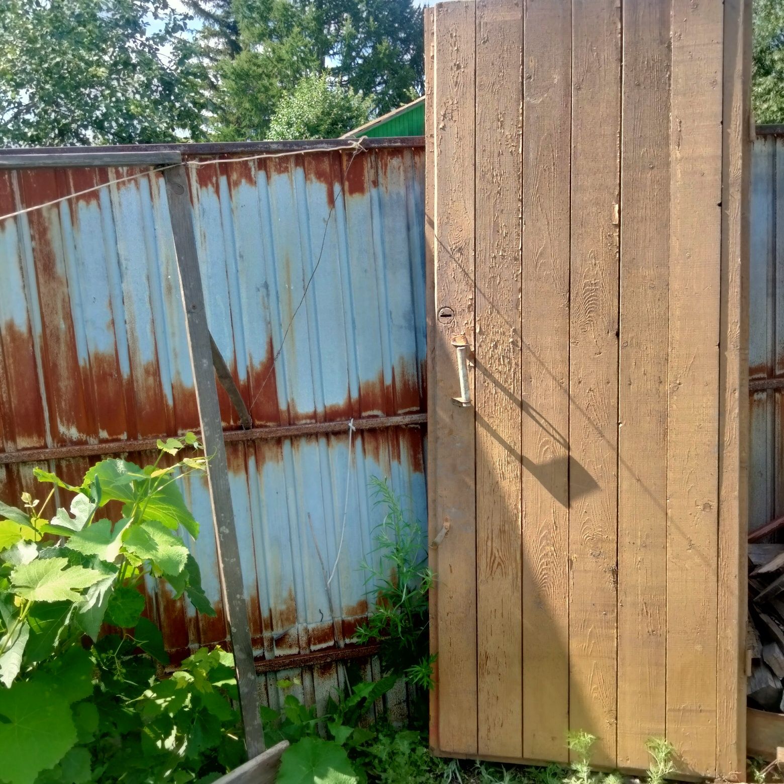 Продам деревянные двери