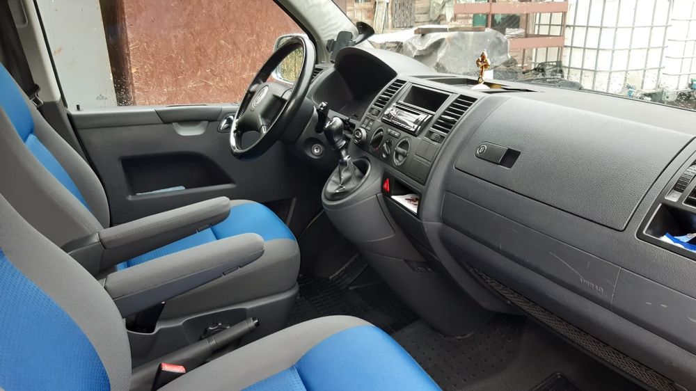 WV Caravelle 8 locuri