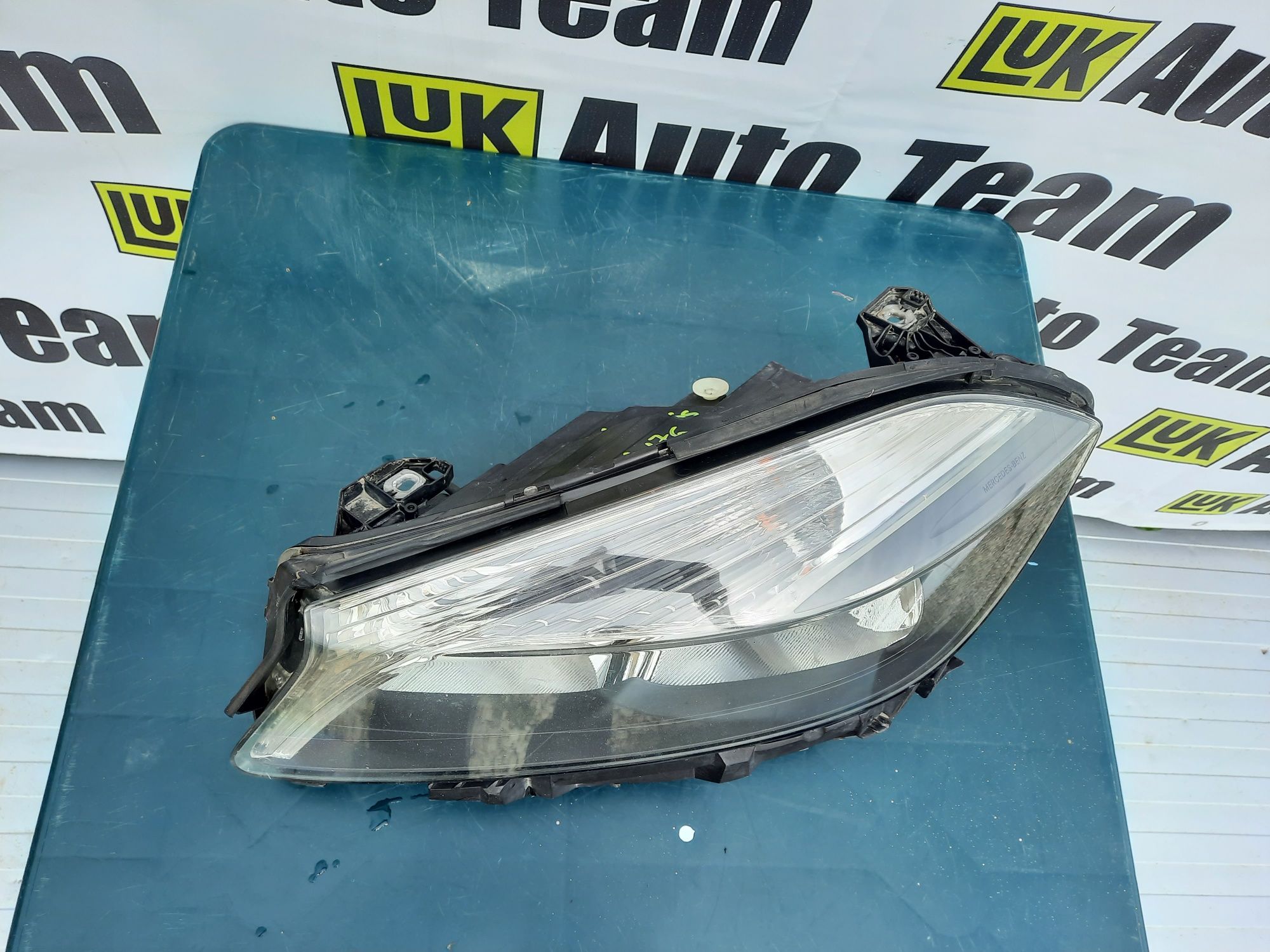 Far stanga mercedes a class w176 halogen 2016 2017 / 2018 2019