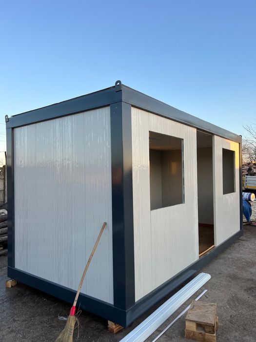 Vand containere sanitare