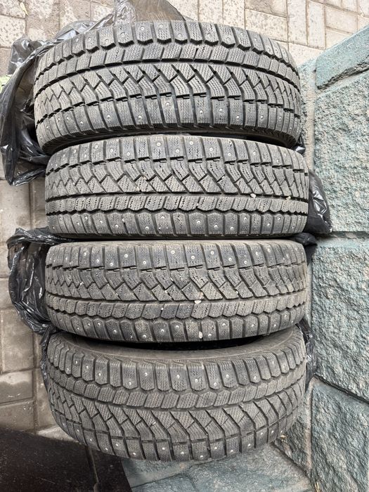Шины 205/65/16 почти новые