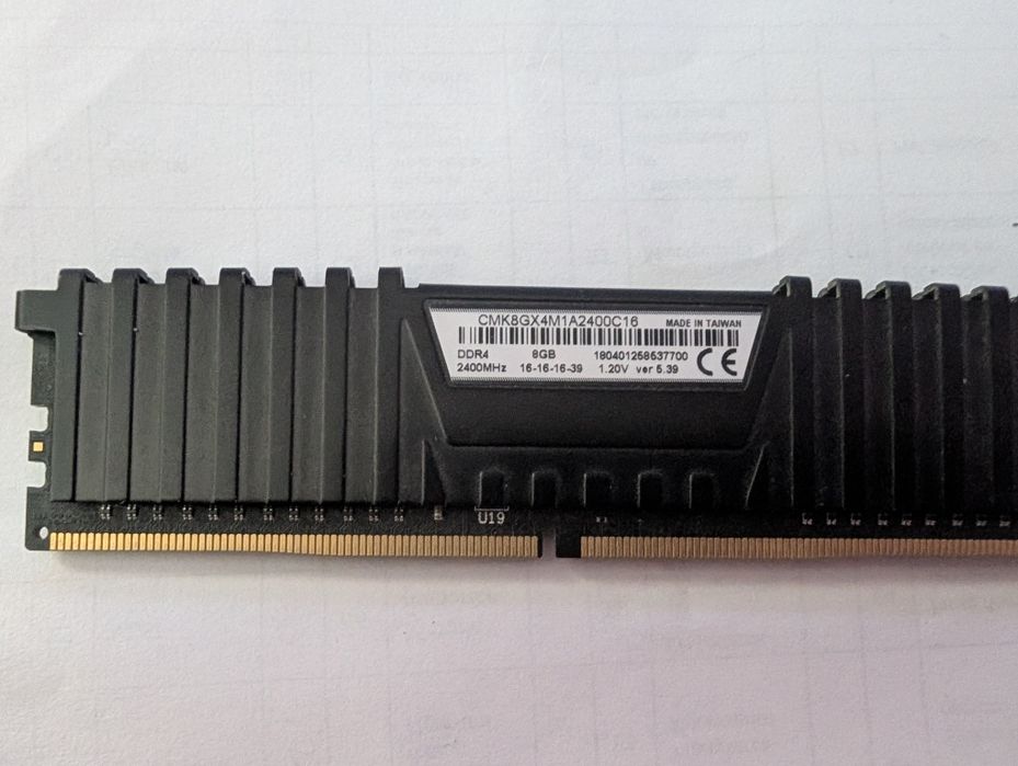 Memorie RAM ddr4 Corsair Vengeance 8gb RAM GB 2400 Mhz