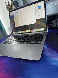 Laptop Apple Macbook Air 2020 M1 , in stare buna !