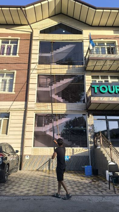 Tashqi va ichki Oynalarni yuvish xizmati